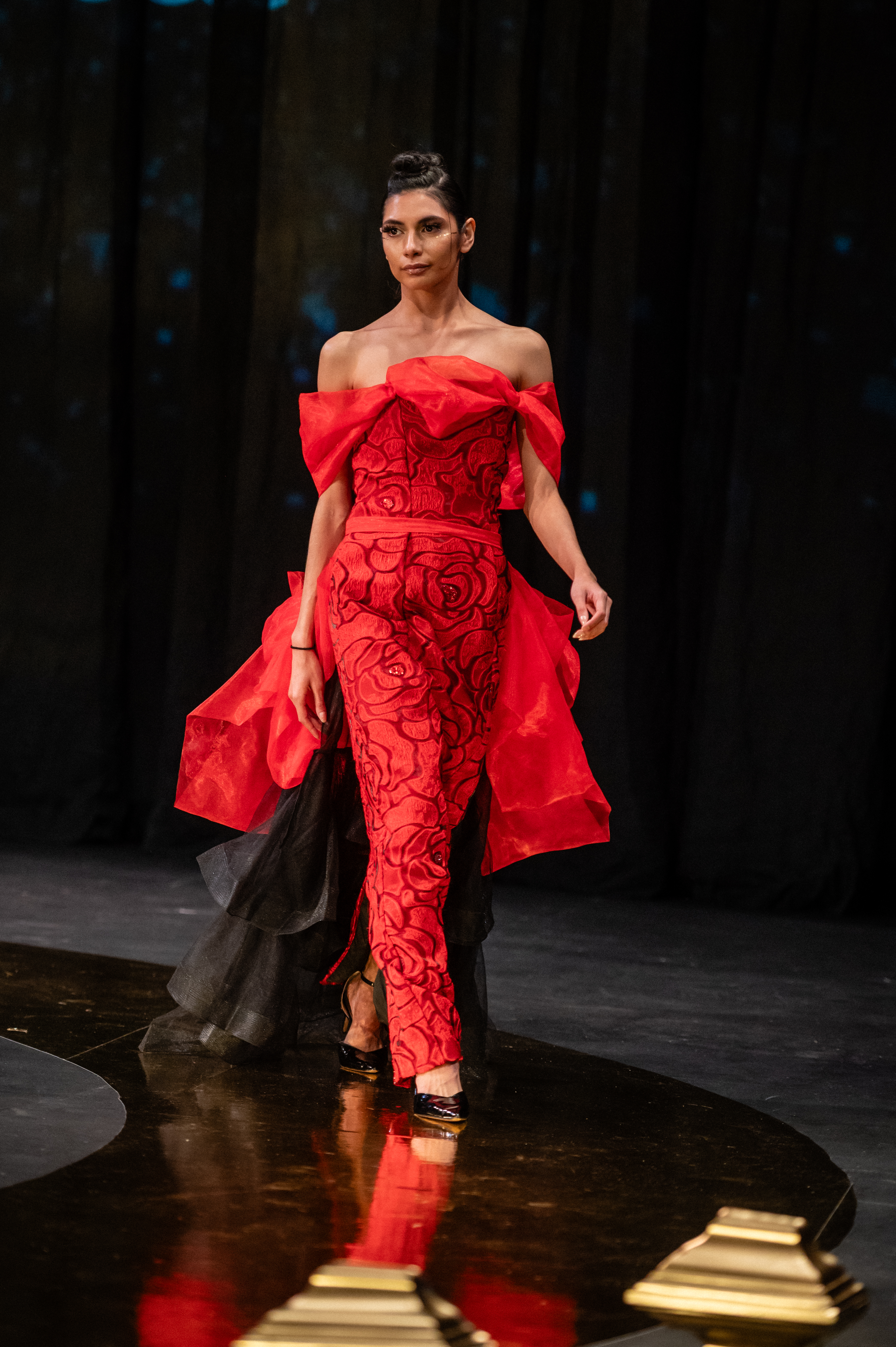 Princess line dress with dramatic train